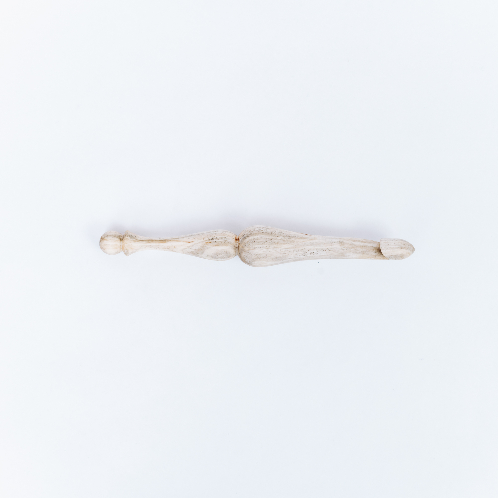 Деревянный крючок для вязания из древесины рябины 12 мм. K207