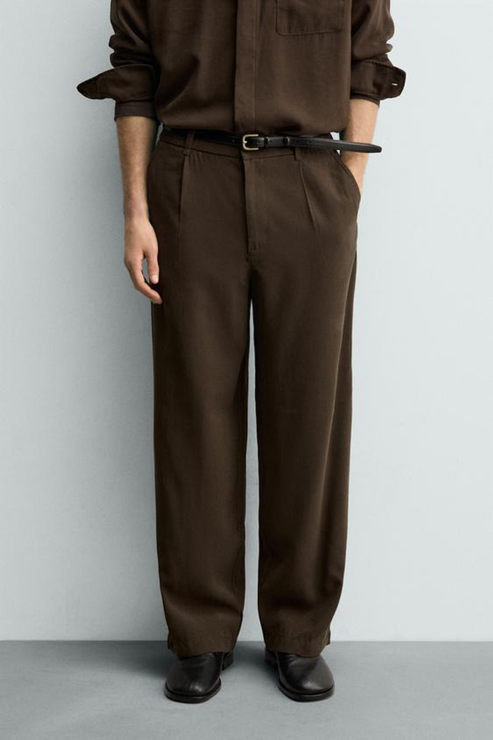 ZARA БРЮКИ RELAXED FIT ИЗ СТРУЯЩЕЙСЯ ТКАНИ, КОРИЧНЕВЫЙ