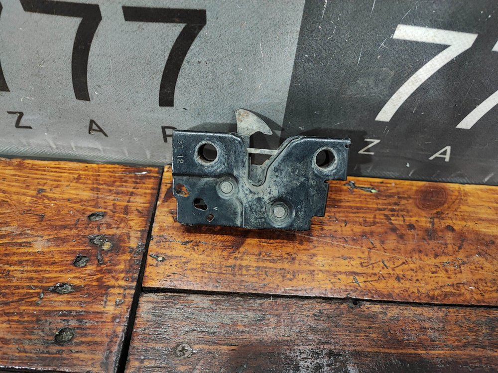 Замок капота Volkswagen Jetta 6 10-18 Б/У Оригинал 5C7823509A