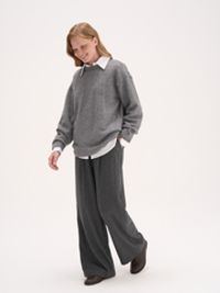 Брюки из смесовой шерсти "Графит" женские