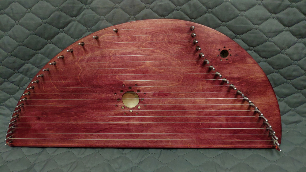 Гусли шлемовидные из простых пород дерева без подлокотника