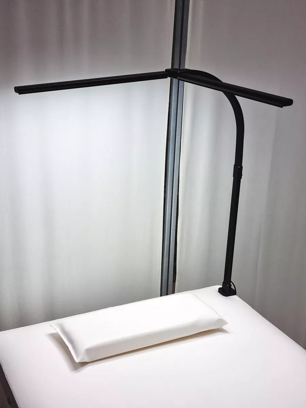 Бестеневая косметологическая лампа для наращивания ресниц