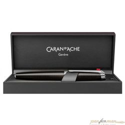 Перьевая ручка Carandache Leman de Nuit в коробке (4799.009)