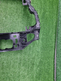 Кронштейн интеркулера правый Porsche Macan (14-18)