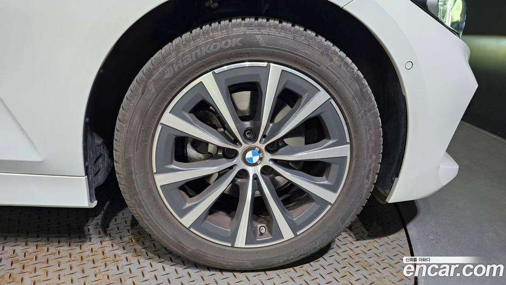 BMW 3 Series (G20) 320i (06.2023)