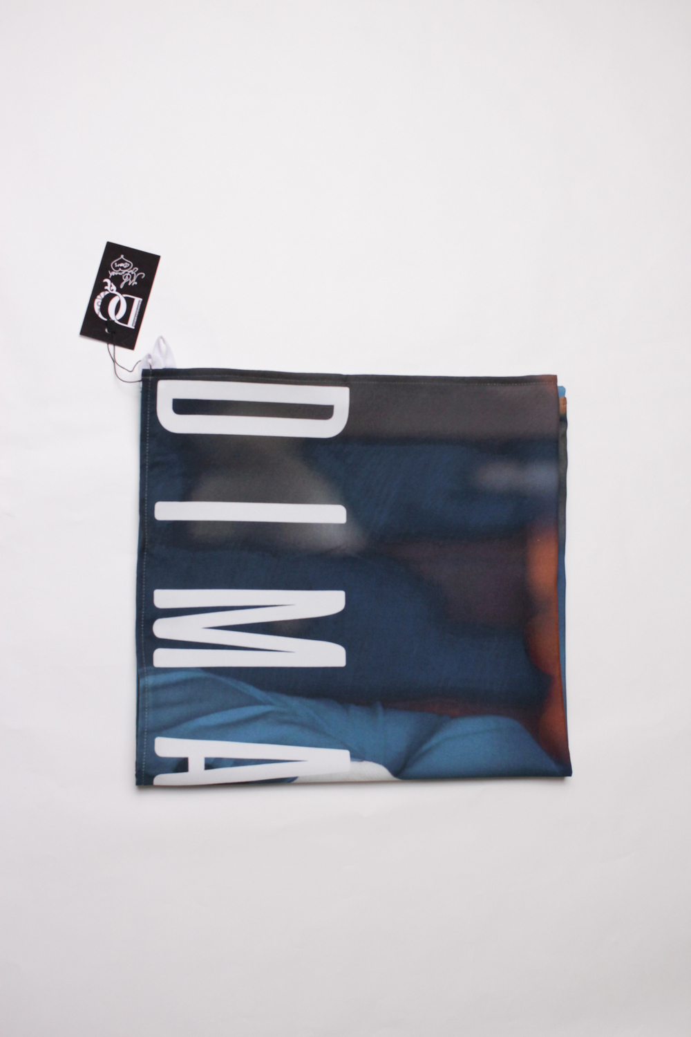 "Dubai" fan’s flag