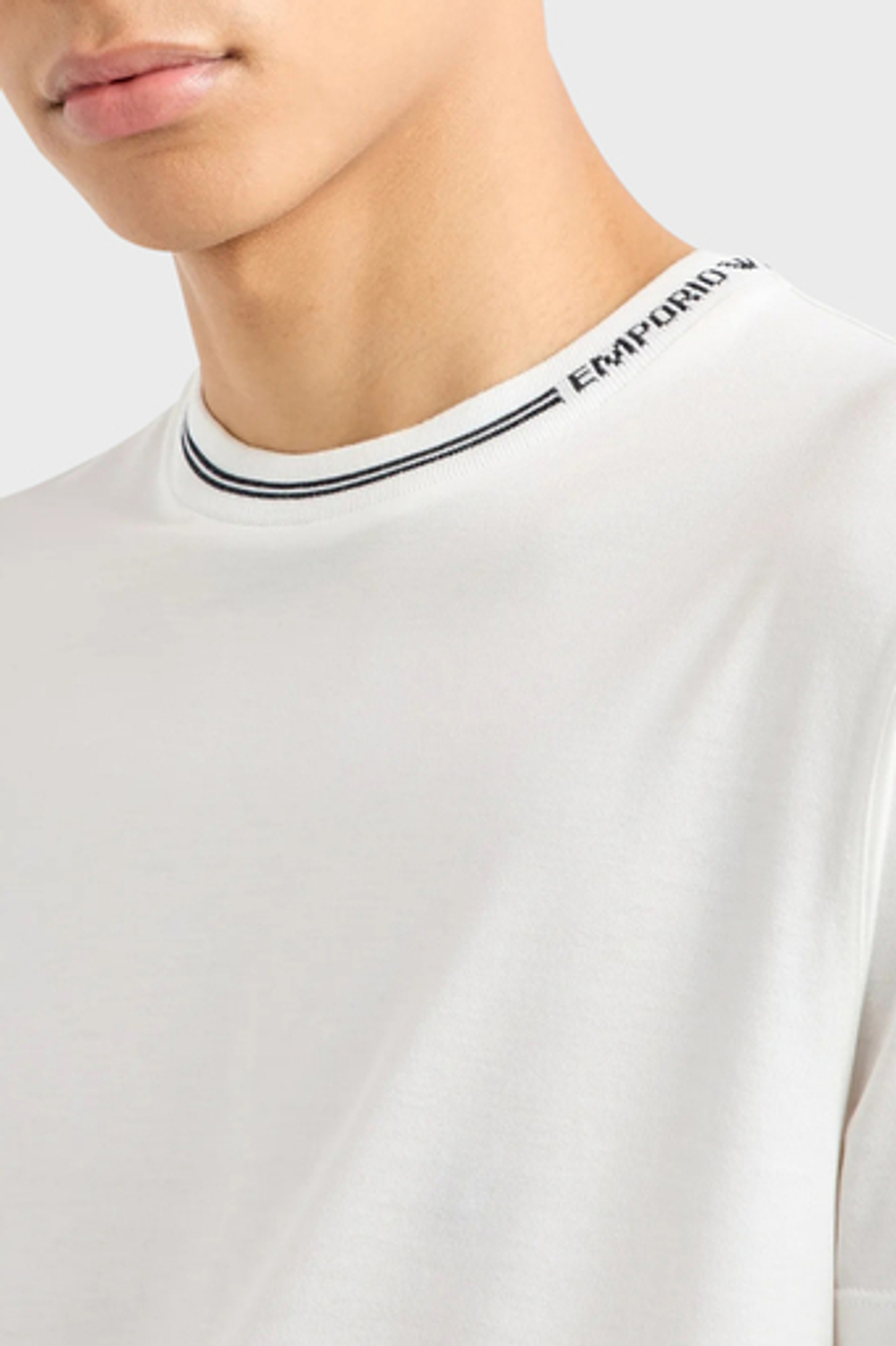 Футболка EMPORIO ARMANI