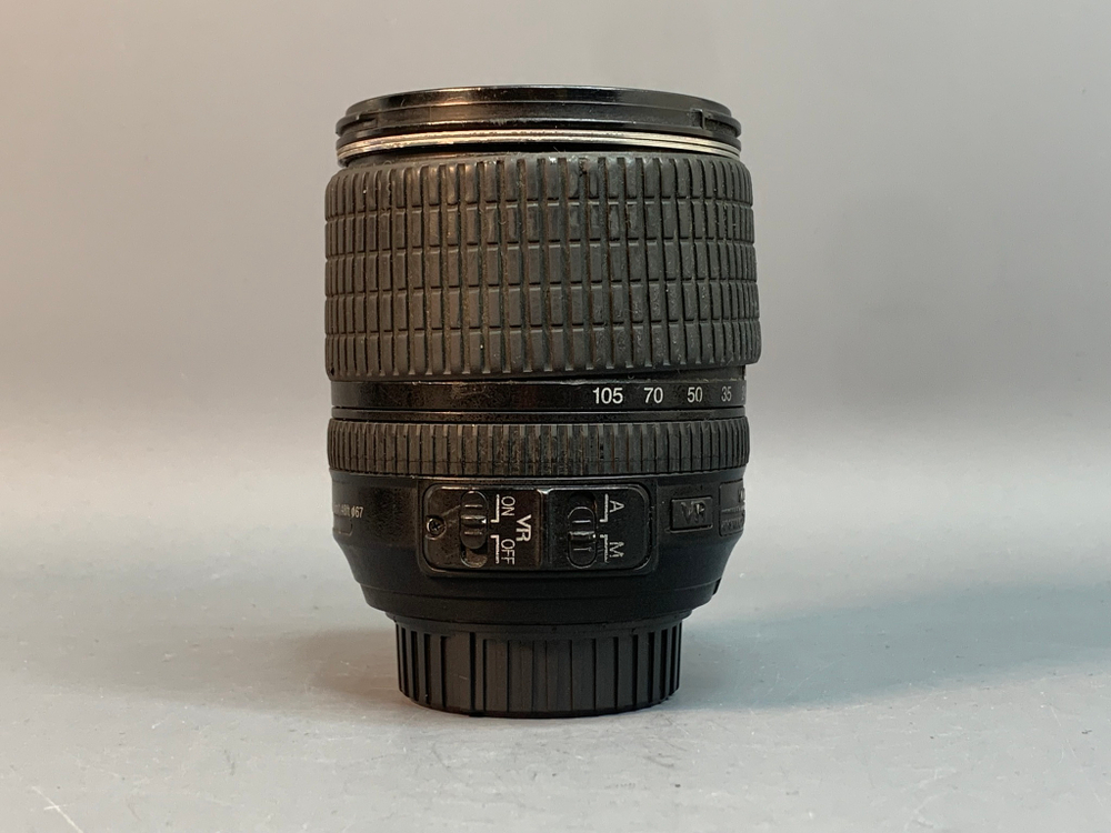 Nikon 18-105mm 3.5-5.6G AF-S ED DX VR Nikkor с дефектами