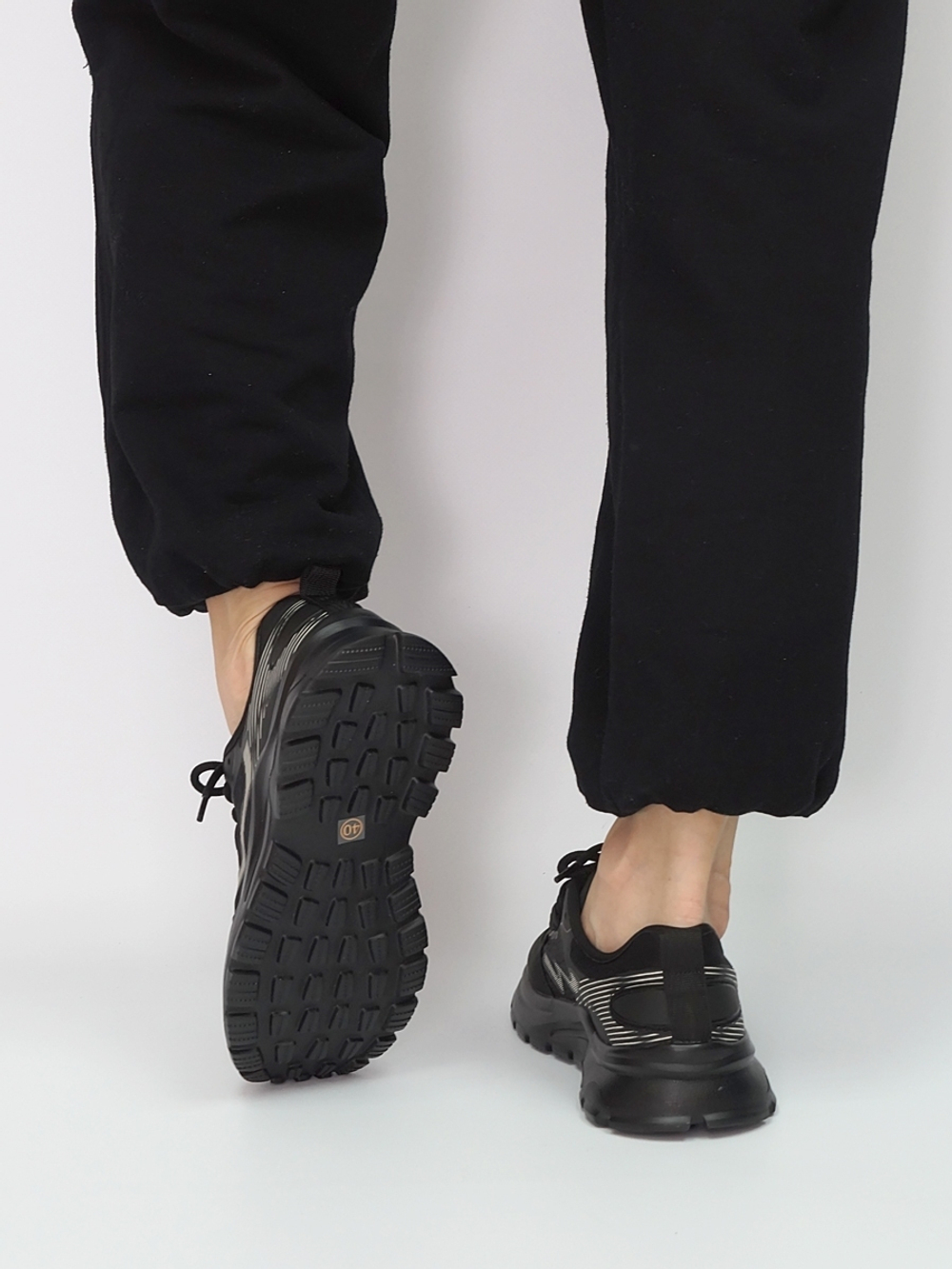 Кроссовки женские летние