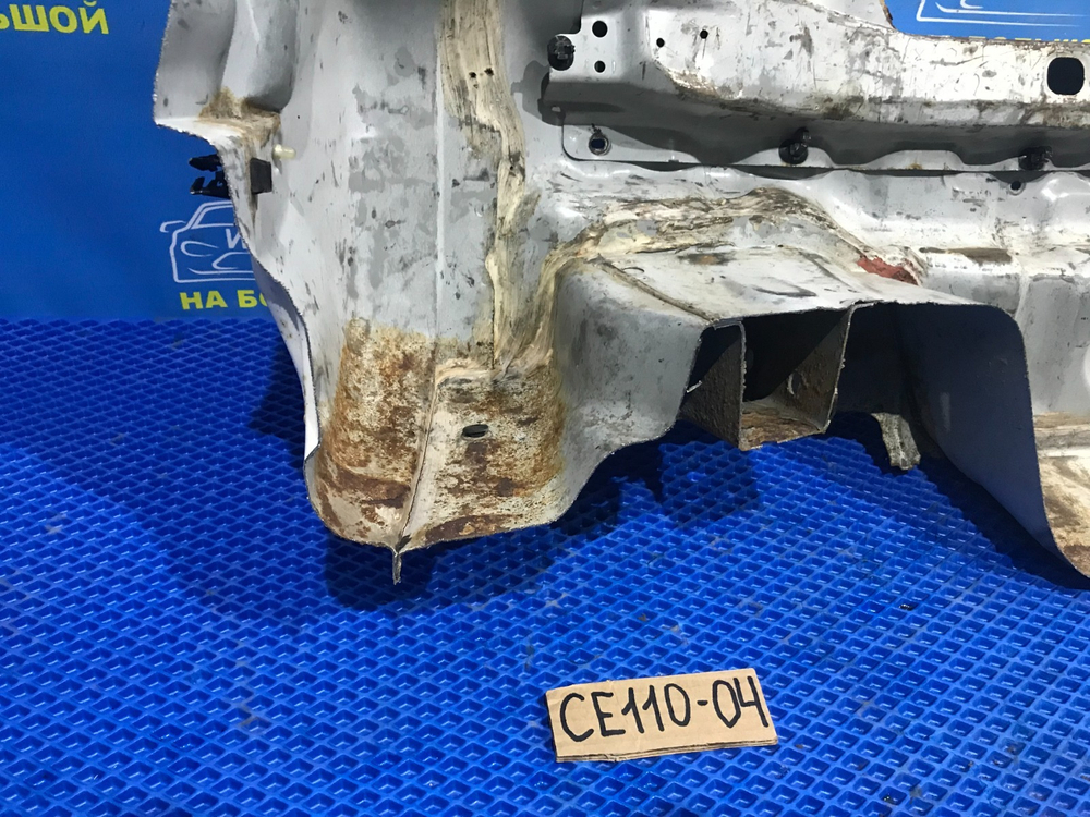 Планка под стоп TOYOTA COROLLA 1996