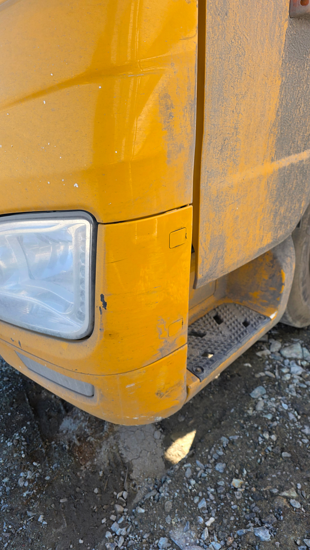 Foton AUMAN 4x2 Седельный тягач BJ4189SLFKA (Дизельный, 11,8 л, 470 л.с. АТ)