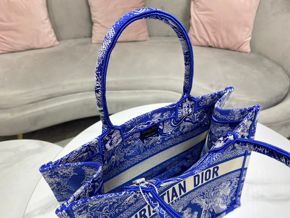 Christian Dior Book Tote 36 cm