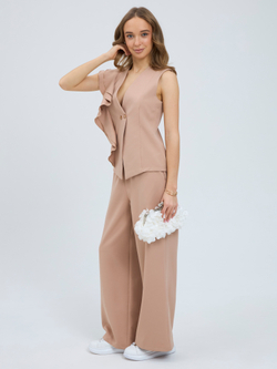 Костюм нарядный двойка брючный с жилеткой бежевый