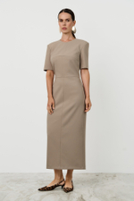 Платье-футляр