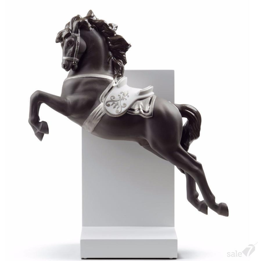 LLADRO- Статуэтка HORSE ON PIROUETTE