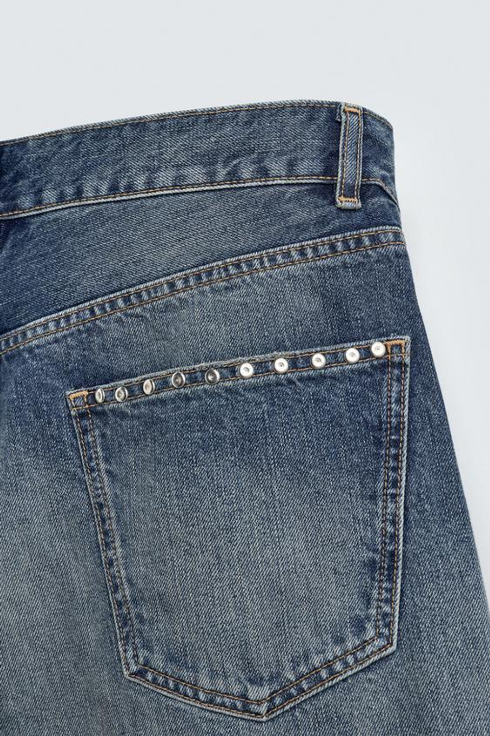 ZARA ДЖИНСЫ СВОБОДНОГО КРОЯ С ЗАКЛЕПКАМИ, СИНИЙ