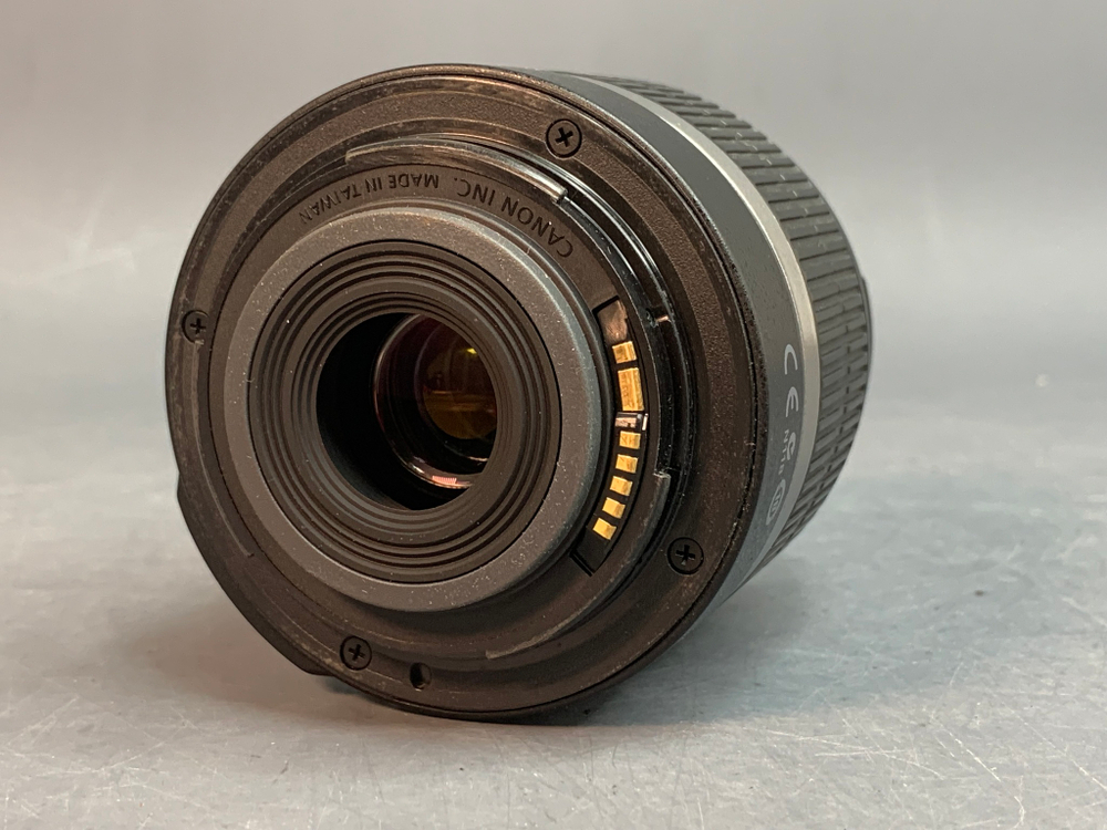 Canon EOS 550D Kit 18-55mm 35.298 Кадров