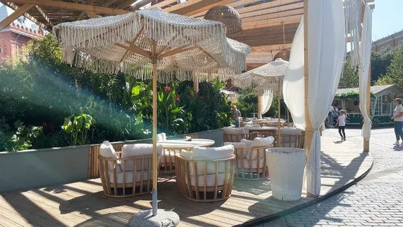 Комплект уличной мебели Woodland из массива эвкалипта, диван, 2 кресла, столик