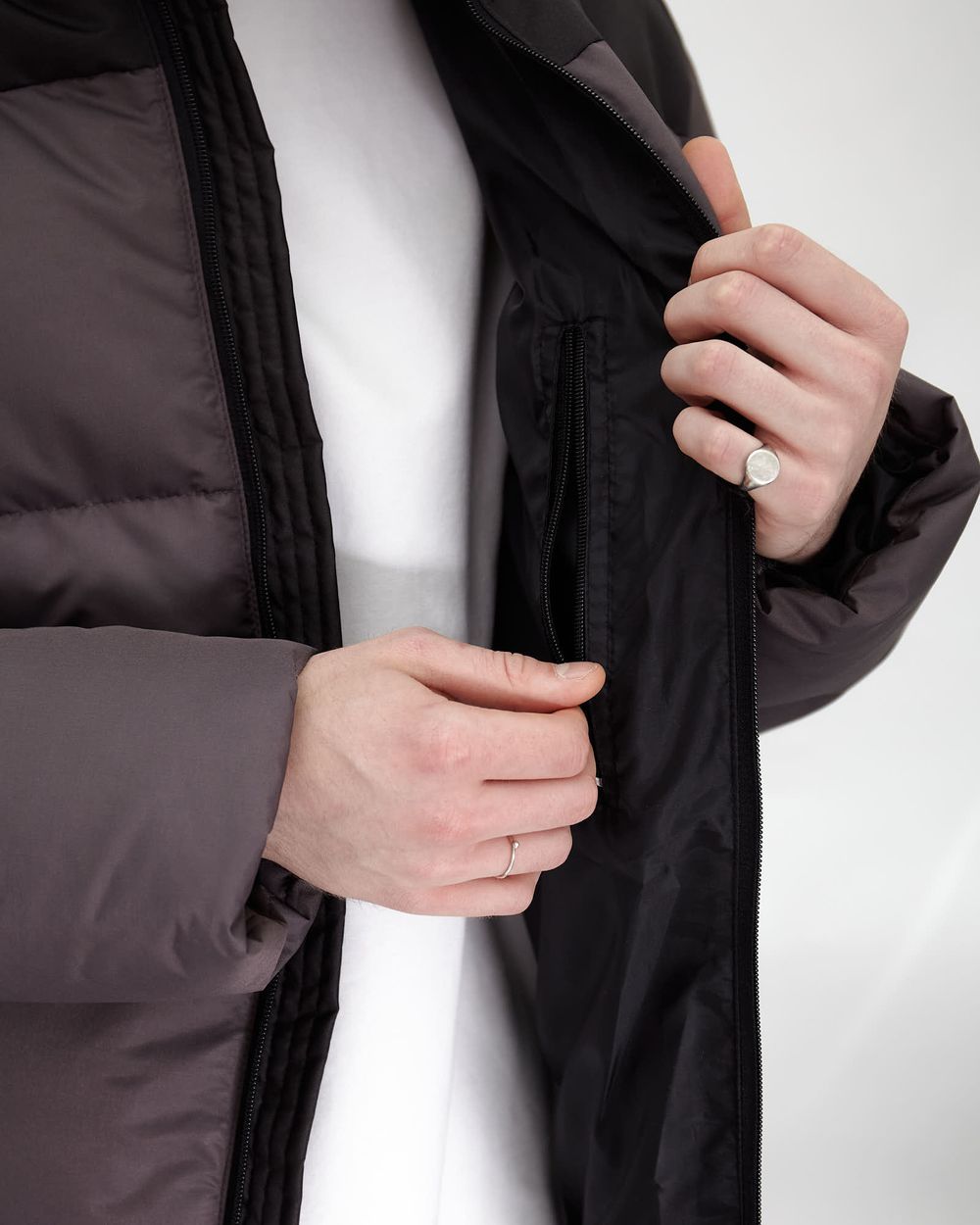 Пуховик Anteater AW24 Downjacket Combo темно-серый