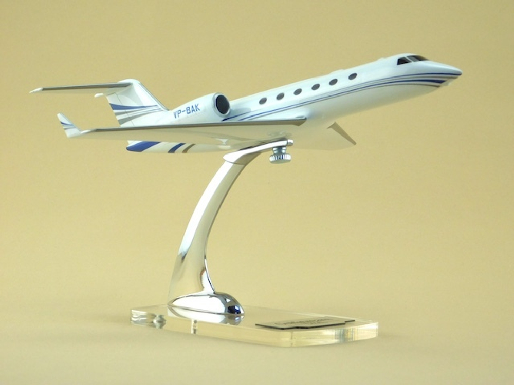 Модель самолёта Gulfstream 450 (М1:100)