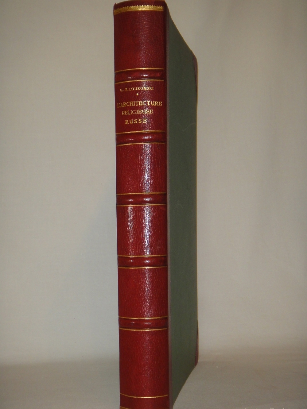 "Русское церковное зодчество XI-XVII веков ( L’architecture Religieuse Russe du XI-e siècle au XVII-e siècle )". 1929г.