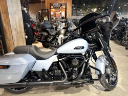 Harley-Davidson Street Glide 117 ATLAS SILVER METALLIC (BLACK TRIM) с НДС