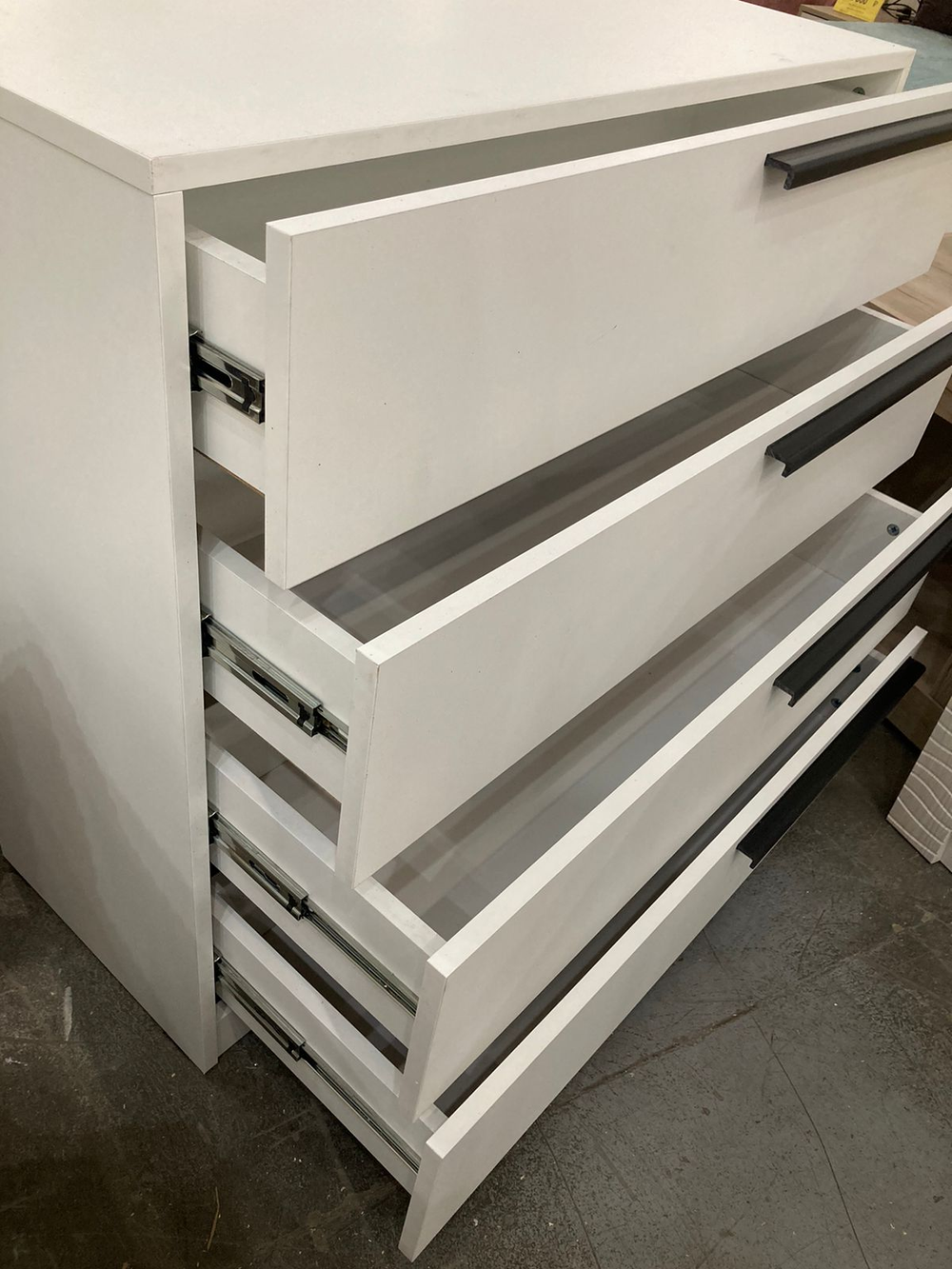 Комод Айрон КМ-02 белый