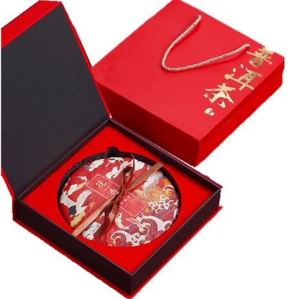 - Индивидуальная подарочная упаковка