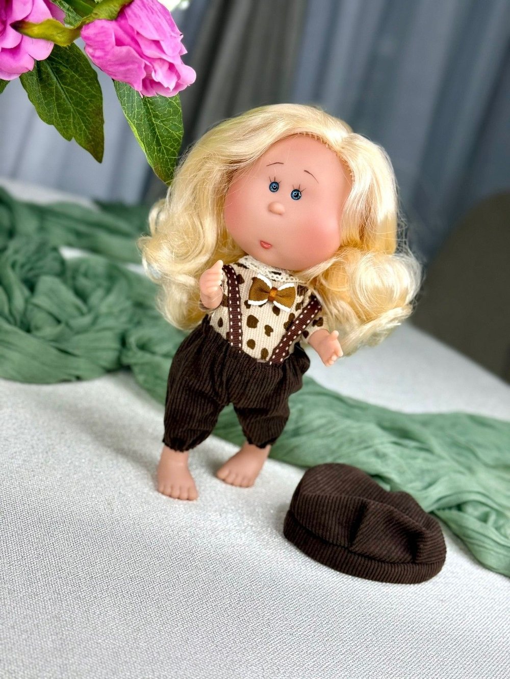 Кукла Nines виниловая 23см Little Mia (3100S2)