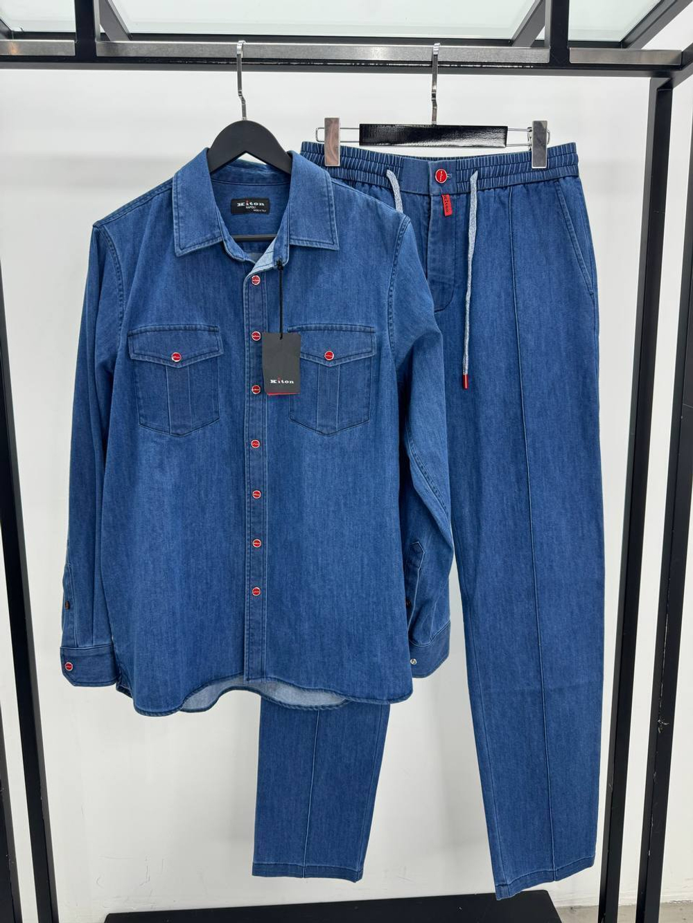 Джинсовый костюм Kiton