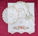 Рушник венчальный вышитый с прихватками для свечей