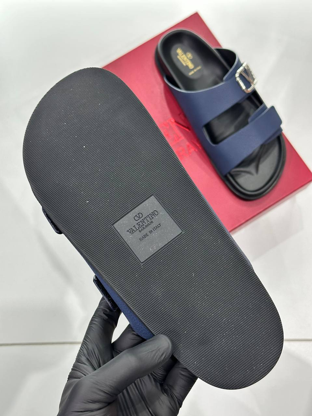 Сандалии Valentino