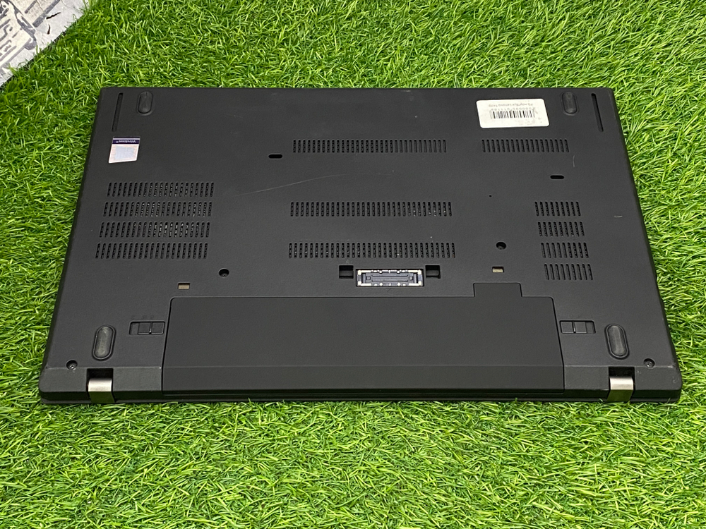 Ноутбук Lenovo 14' i5-6300U/8GB/256GB/ ThinkPad T470[20hes3h201]/Windows 10