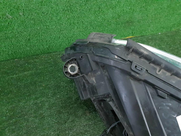 Битая Фара правая Mercedes C w205 (2018-2023) LED