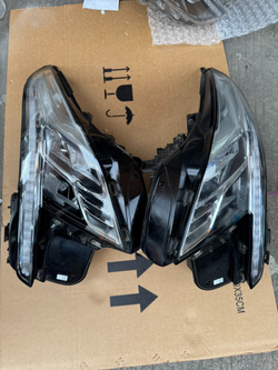 Оригинальная LED фара Cadillac CT6
