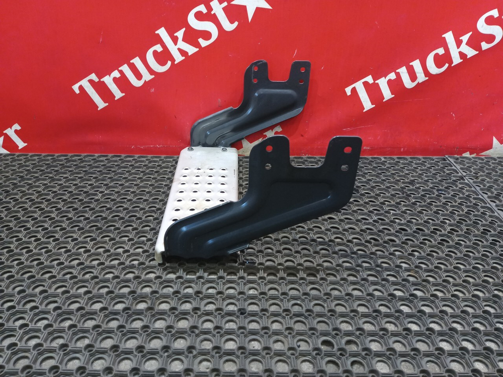 Подножка ящика АКБ 2021г.