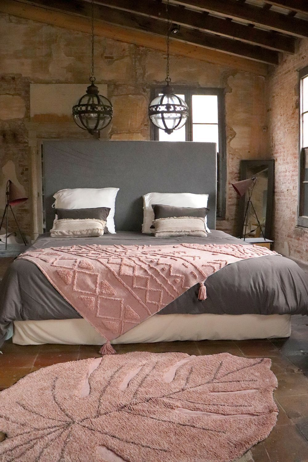 Ковер Lorena Canals Monstera Vintage Nude (120 x 180 см)