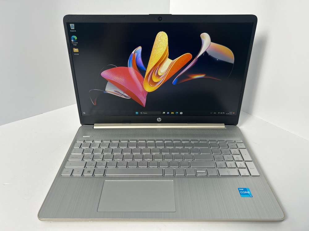 Ноутбук HP 15s-fq2060ur (3Y1S4EA) 15.6"/Intel Core i3 1115G4/RAM 8 GB/SSD 256 GB/Intel UHD Graphics/1920x1080/IPS/Windows 10/Подсветка кл-ры: нет/золотистый. Состояние: B2