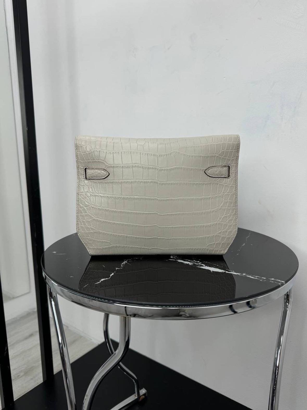 Сумка через плечо Hermes Kelly Depeches 25 из кожи крокодила