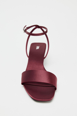 ZARA САНДАЛИИ С АТЛАСНОЙ ОТДЕЛКОЙ, Бордово-красный