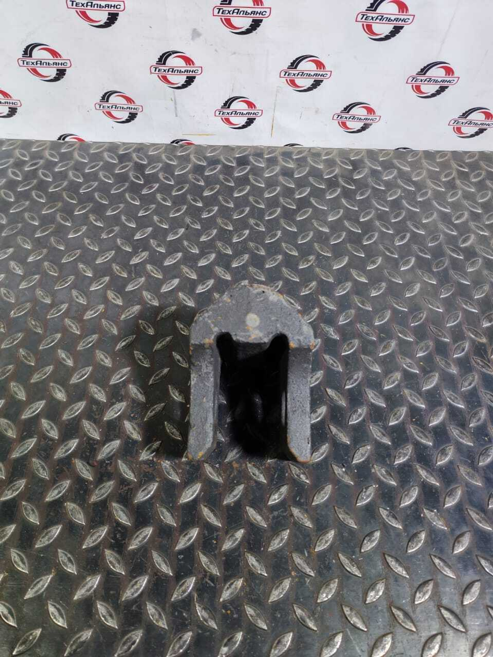 Межзубьевая защита LP50 ширина 123, кромка 90гр, 50мм