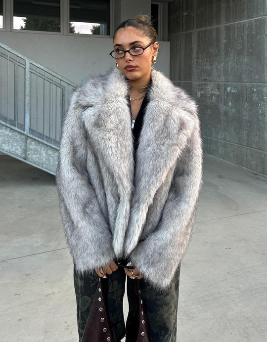 BERSHKA Шуба из искусственного меха, кремовый