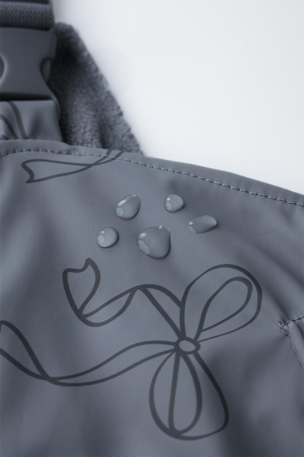 ZARA ПРОРЕЗИНЕННЫЙ КОМБИНЕЗОН С ПРИНТОМ WATER RESISTANT, ВЫЦВЕТШИЙ СИНИЙ