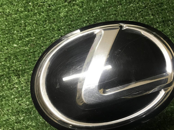 Эмблема решетки радиатора Lexus RX 4 (2019-2022)