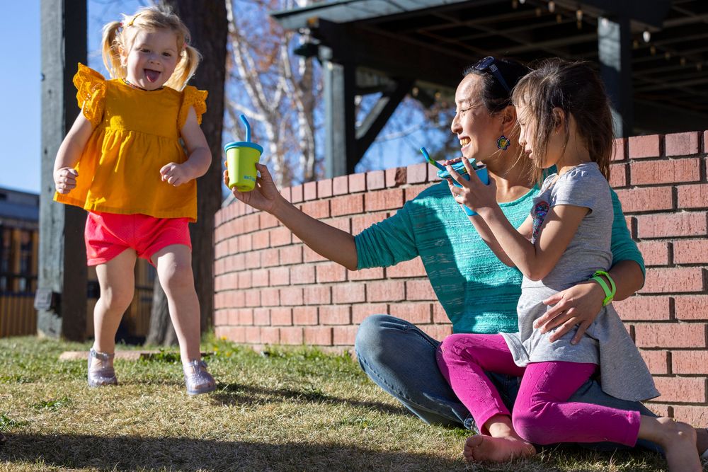 Детский стакан одностенный Klean Kanteen Kid Cup Straw Lid 10oz (296 мл) Juicy Pear с трубочкой