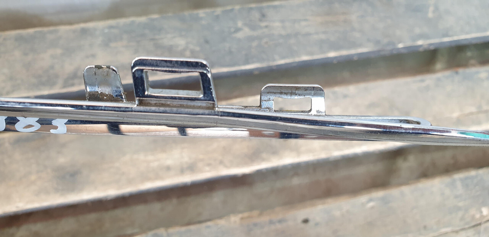 Молдинг решетки радиатора Mercedes GLC (X253) 15-19 Б/У Оригинал A2538880285