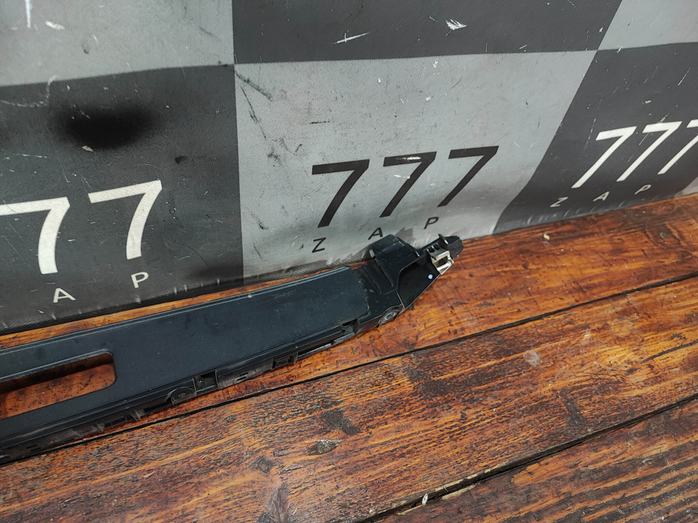 Кронштейн крышки багажника Geely Tugella 19-нв Б/У Оригинал 5062040200