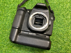 Canon EOS 40D + Canon BG-E2