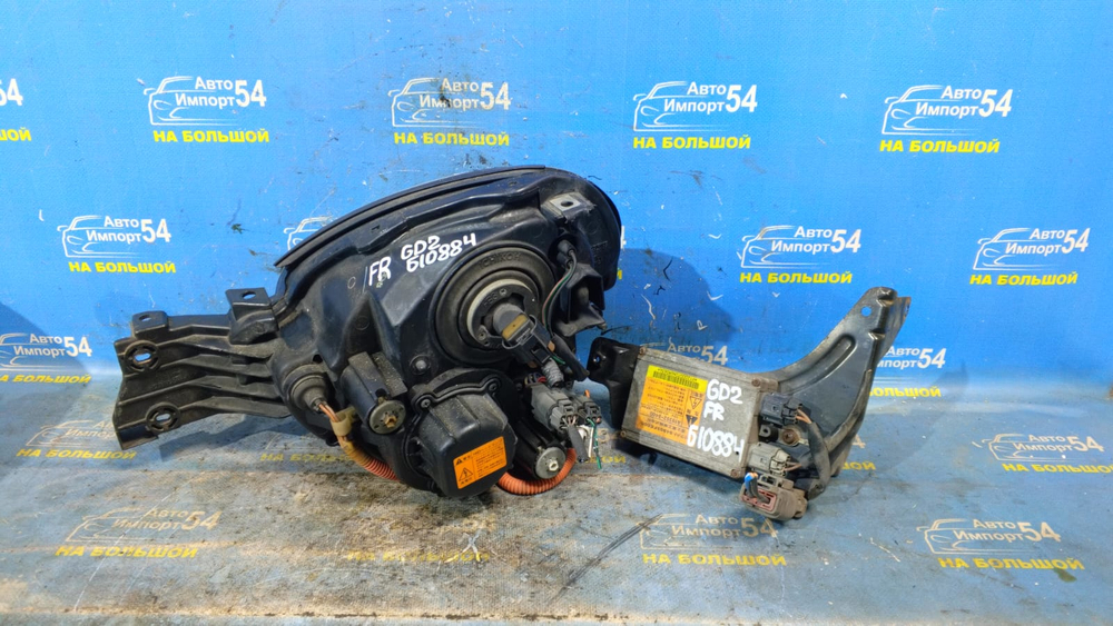 Фара передняя правая SUBARU IMPREZA 2000-2002