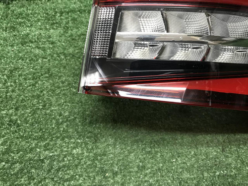 Фонарь правый внешний Skoda Kodiaq (2016-2022) LED